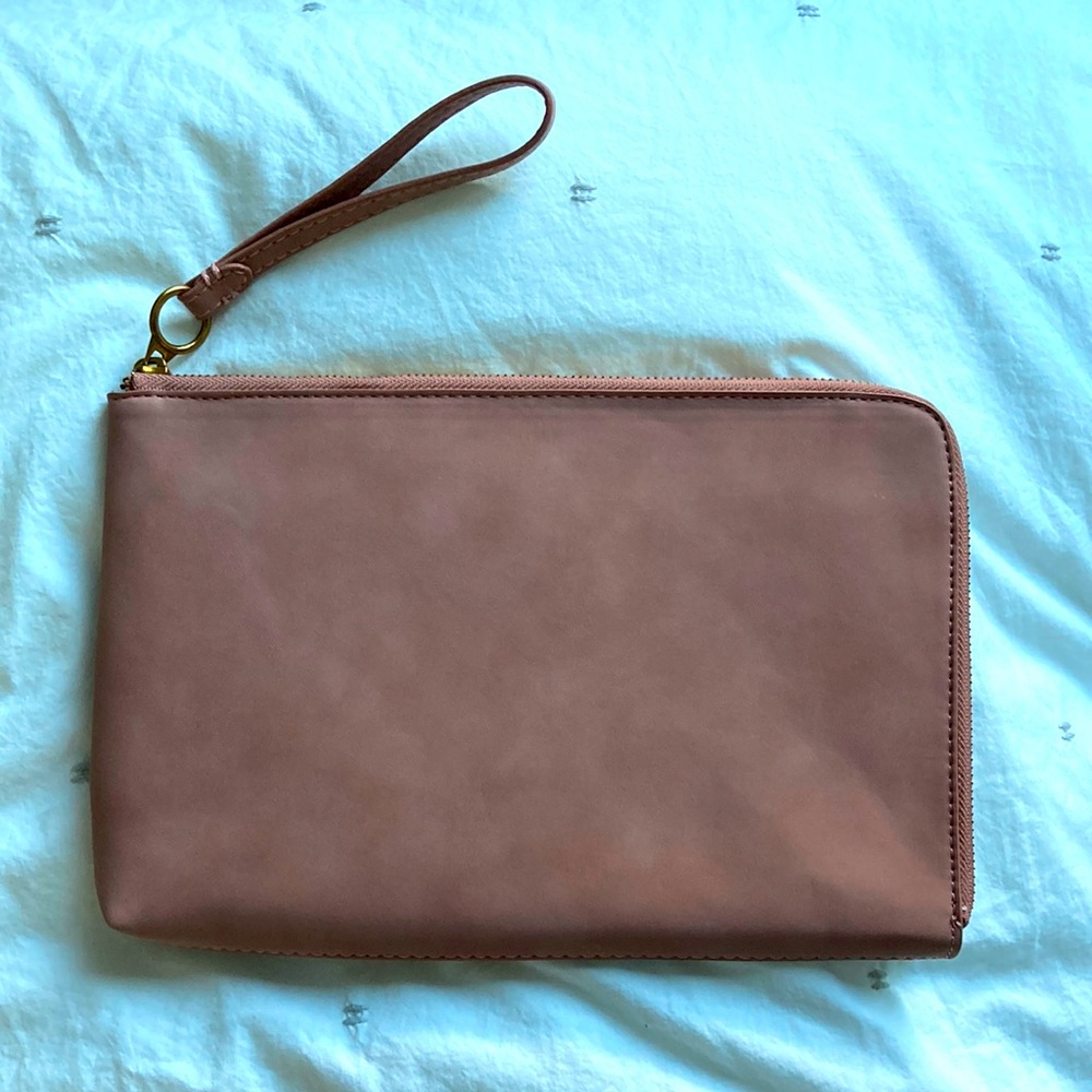 Universal Thread Clutch. Light Mauve Color.